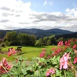 Familienferienhof Kroner ツヴィーゼル