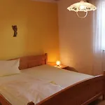 Familienferienhof Kroner * ツヴィーゼル