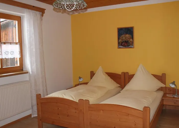 Дом отдыха Familienferienhof Kroner Цвизель
