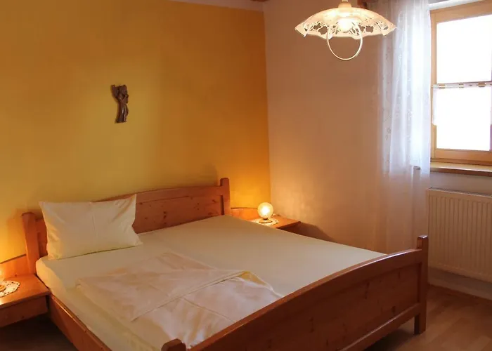 Familienferienhof Kroner * Цвизель